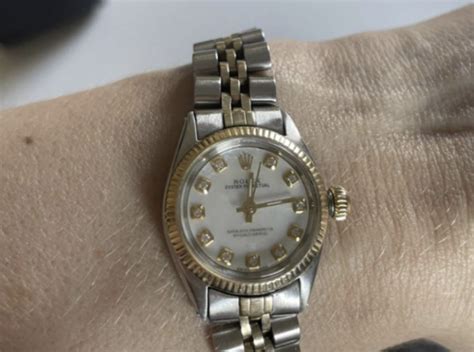 trova un rolex e lo restituisce|Parma, trova un Rolex e lo restituisce: assunto per riconoscenza.